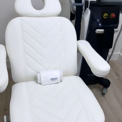Just Aesthetics MD - We pride ourselves on having clean and relaxing treatment rooms.