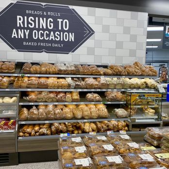 Publix Super Market - a variety of baked goods - Grocery Near Me - Davenport, Florida Publix Super Market - a variety of baked goods - Grocery Near Me - Davenport, Florida