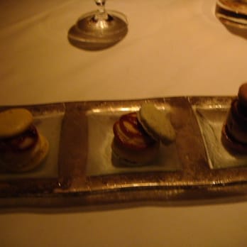 Gary Danko - French Macaron Ice Cream Sandwiches with Three Sauces - New American Near Me - San Francisco, California Gary Danko - French Macaron Ice Cream Sandwiches with Three Sauces - New American Near Me - San Francisco, California