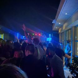 Sky Bar - Dj throwing down
