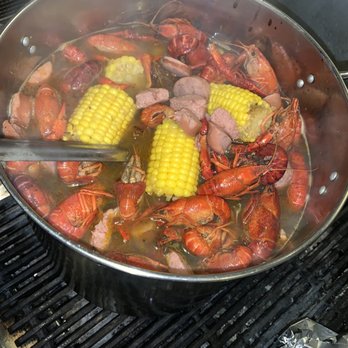 North Avenue Tap - Tonight was an amazing night at North Ave Tap. Fat Tuesday featuring Crawfish Boil (pic)! - Bars Near Me - Waukegan, Illinois North Avenue Tap - Tonight was an amazing night at North Ave Tap. Fat Tuesday featuring Crawfish Boil (pic)! - Bars Near Me - Waukegan, Illinois