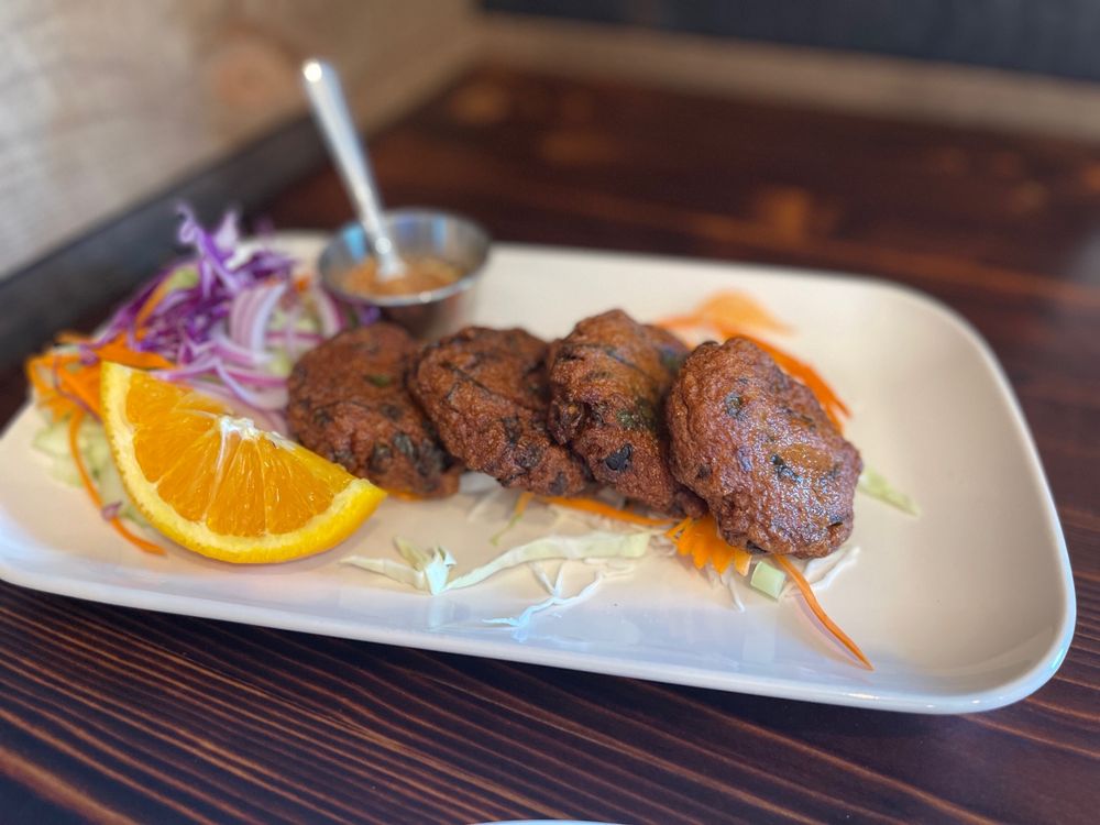 TONG THAI BISTRO TEMP. CLOSED 200 Photos & 120 Reviews 25035 Blue