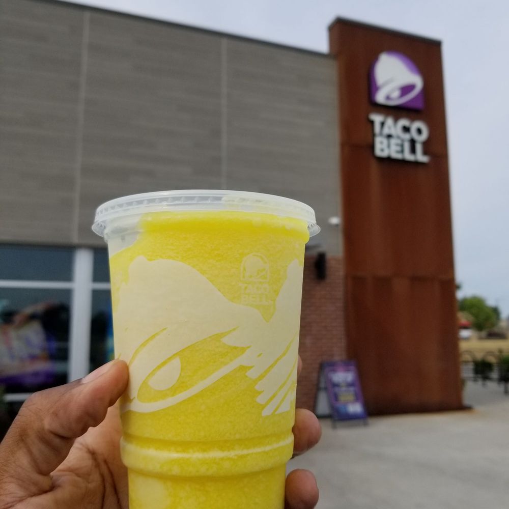 Taco Bell - Pineapple freeze - Tacos Near Me - Chicago, Illinois Taco Bell - Pineapple freeze - Tacos Near Me - Chicago, Illinois