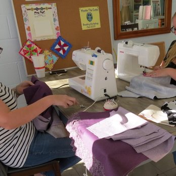 Sew And Sews Place - Ladies enjoying a class at Sew and Sews Place, Dayton TN - Fabric Stores Near Me - Dayton, Tennessee