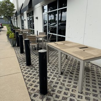 Six Mile Bridge - Patio seating - Breweries Near Me - Maryland Heights, Missouri Six Mile Bridge - Patio seating - Breweries Near Me - Maryland Heights, Missouri