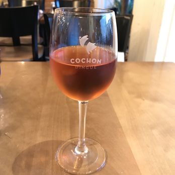Cochon Dingue - Rose - Breakfast & Brunch Near Me - Quebec City, Quebec Cochon Dingue - Rose - Breakfast & Brunch Near Me - Quebec City, Quebec