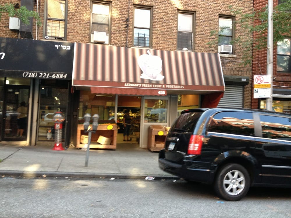 RED APPLE FRUITS & VEGETABLE STORE 455 Albany Ave, Brooklyn, New York