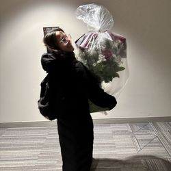 Sweet Pea And Sage - Girlfriend carrying Red Roses