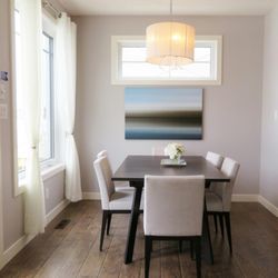 Reno City Cleaning - House deep cleaning, focusing on baseboards cleaning.