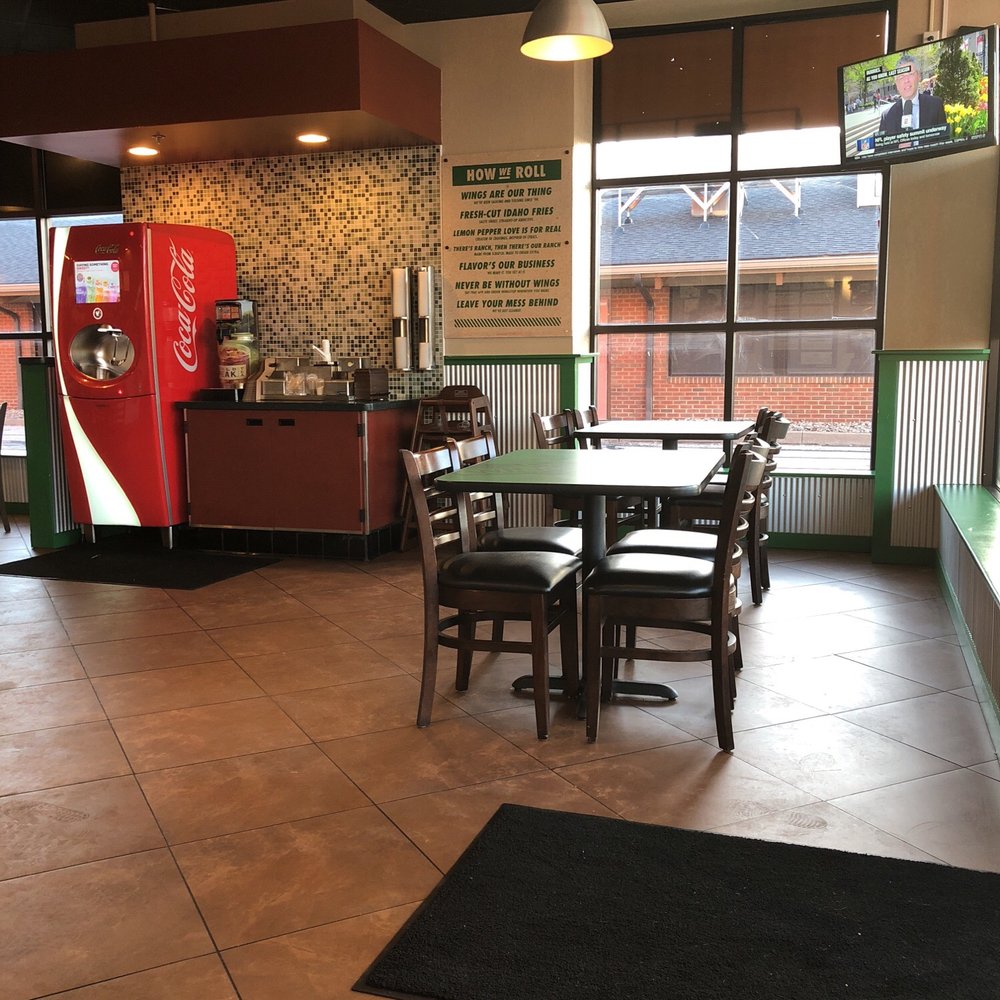 Wingstop - Seating - Chicken Wings Near Me - Brooklyn, Ohio