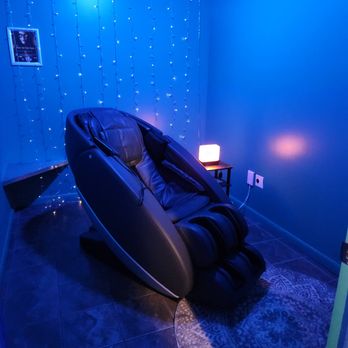 Soleil Tans - Relax, zero gravity full body massage. - Spray Tanning Near Me - Edison, New Jersey