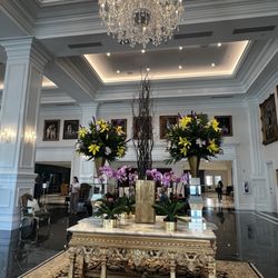 World Equestrian Center - Hotel lobby. Fresh flowers and lots of pairings of dogs.