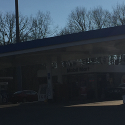 Mobil - Taunton Mobil Gas Station & Car Wash -- 1088 County Street / Route 140, Taunton             Station