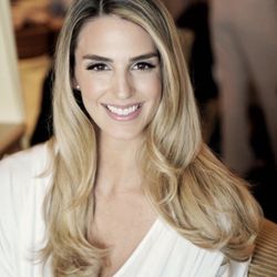 Hair and Makeup in Rome Janita Helova