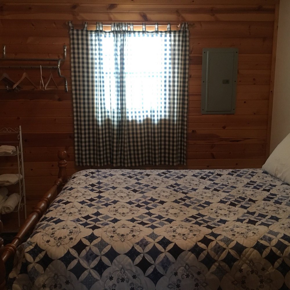Blue Rose Cabins - Guest Houses Near Me - Logan, Ohio Blue Rose Cabins - Guest Houses Near Me - Logan, Ohio