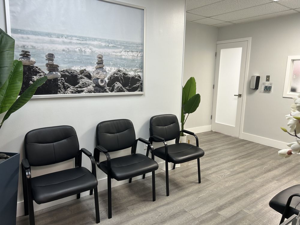 Crystal Minds Mental Health  - grief counselor in Miami, FL