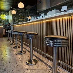 Moa Kai Hawaiian Diner - Bar seating