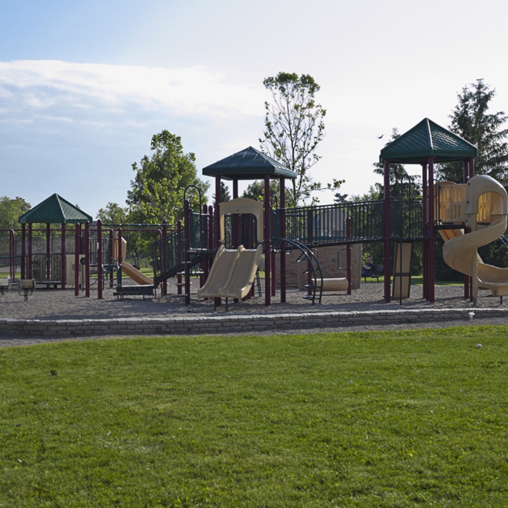 Glenashton Park - Playground - Dog Parks Near Me - Oakville, Ontario