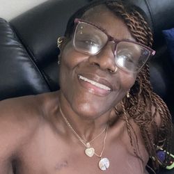 Golden Smiles Dental - Dentures over implants