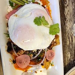 J & M's Midtown Cafe - Chilaquies