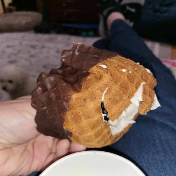 Cold Stone Creamery - Burnt waffle bowl - Ice Cream & Frozen Yogurt Near Me - Sunnyvale, California Cold Stone Creamery - Burnt waffle bowl - Ice Cream & Frozen Yogurt Near Me - Sunnyvale, California