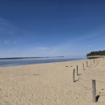 Maple Bay Natural Area - Beaches Near Me - Williamsburg, Michigan
