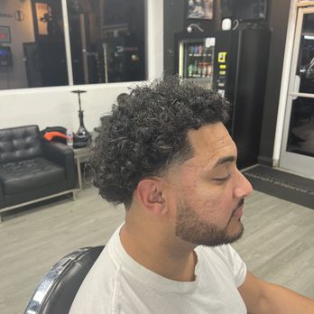Luxury Barber Lounge - Barbers Near Me - San Diego, California Luxury Barber Lounge - Barbers Near Me - San Diego, California
