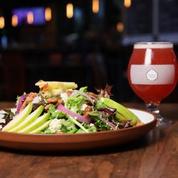Meier's Creek Brewing Company - Seasonal House Salad