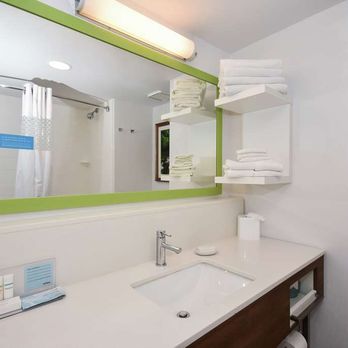 Hampton Inn Brevard - Guest room bath - Hotels Near Me - Pisgah Forest, North Carolina Hampton Inn Brevard - Guest room bath - Hotels Near Me - Pisgah Forest, North Carolina