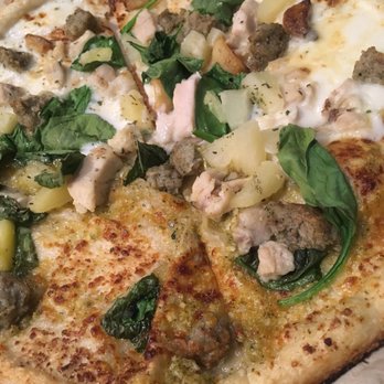 Blaze Pizza - Pizza Near Me - Cambridge, Massachusetts