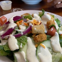 Side salad with ranch