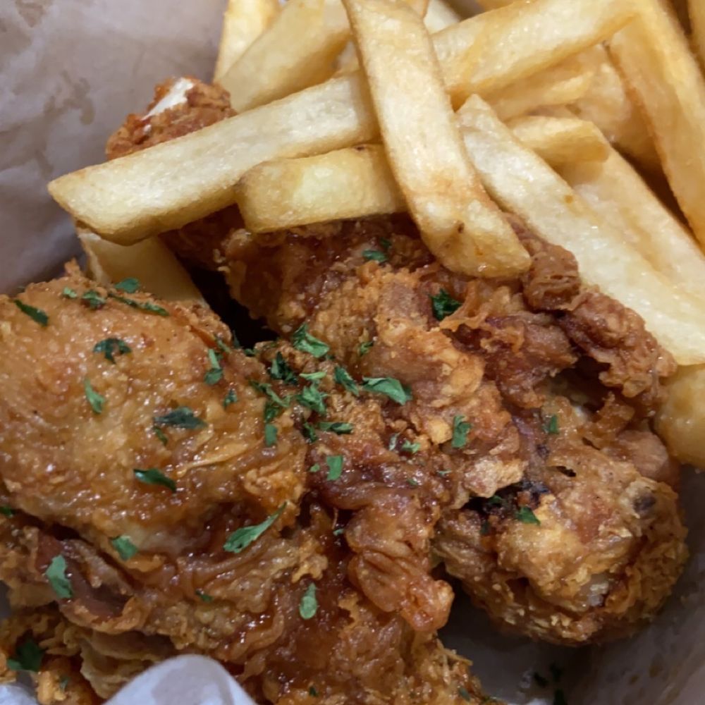 Vons Chicken - Carmichael - Lunch special of the crispy fried chicken-2 wings and 2 drums. They were huge!! - Korean Near Me - Carmichael, California Vons Chicken - Carmichael - Lunch special of the crispy fried chicken-2 wings and 2 drums. They were huge!! - Korean Near Me - Carmichael, California