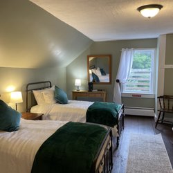 Stone Hearth Inn and Eatery