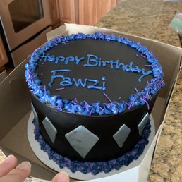 Black panther themed birthday cake. Black panther themed birthday cake.