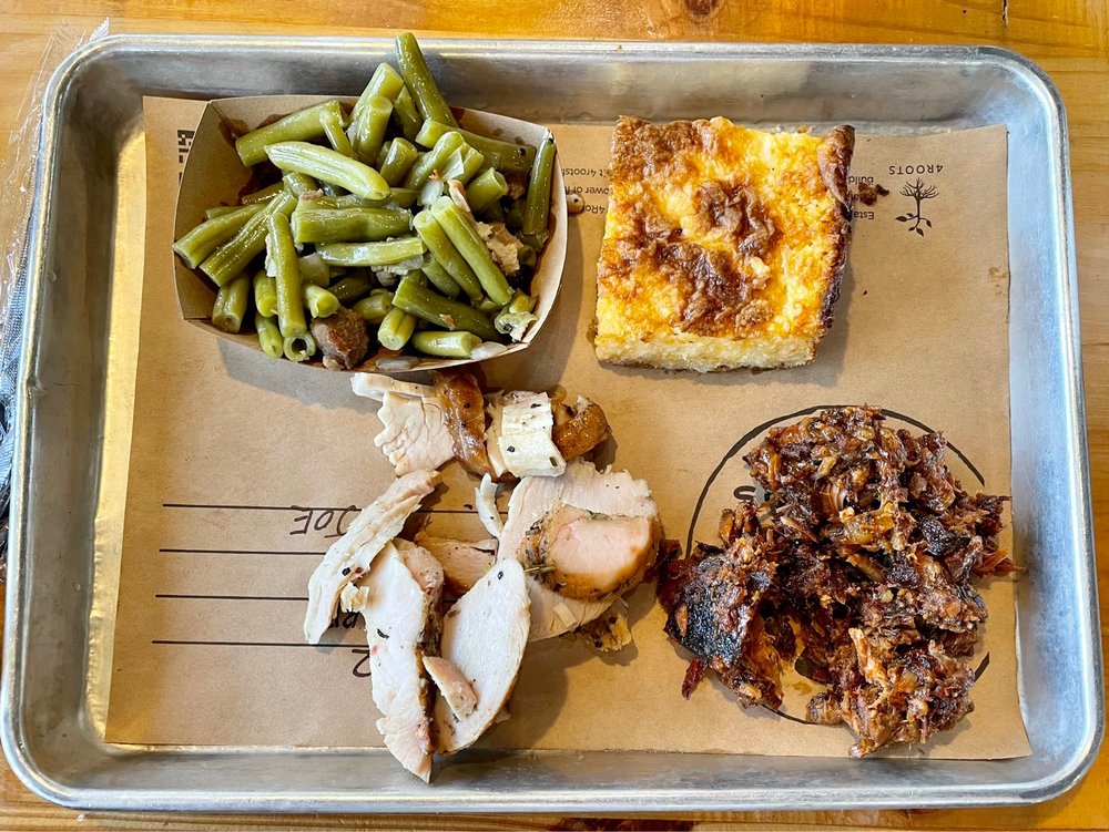 Food from 4 Rivers Smokehouse