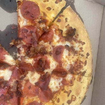 Domino's Pizza - Maybe the worker today was in a bad mood. Or they ran out of cheese and tomato sauce - Chicken Wings Near Me - Kamuela, Hawaii Domino's Pizza - Maybe the worker today was in a bad mood. Or they ran out of cheese and tomato sauce - Chicken Wings Near Me - Kamuela, Hawaii