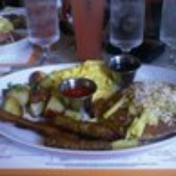 M.A.C. 24/7 - MAC/COCO and PINA Pancakes with Guava Lemonade - American Near Me - Honolulu, Hawaii