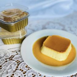 Delicioso Desserts - Individual flans, 6 oz.