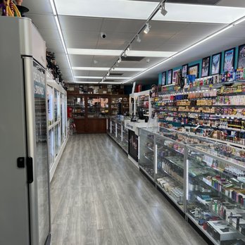 WORLD OF SMOKE & VAPE - FORT LAUDERDALE BEACH - Updated May 2026 - 22  Photos - 903 Sunrise Ln, Fort Lauderdale, Florida - Tobacco Shops - Phone  Number - Yelp