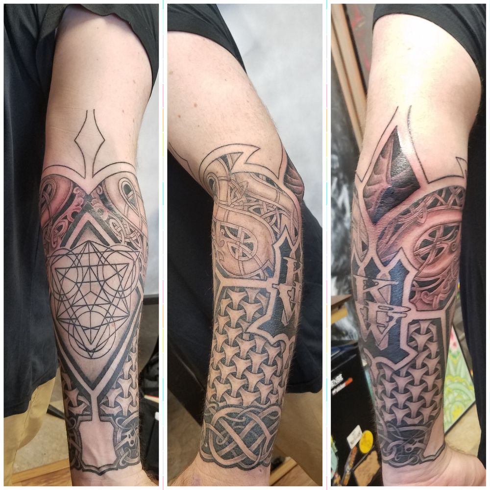 THE GALLERY FINE ART & TATTOO STUDIO Updated September 2024 2515 E