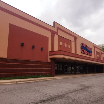 Frank Theatres Creekside Stadium 10 - Entrance. - Cinema Near Me - Mt. Airy, North Carolina