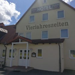 Hotel Vierjahreszeiten - Outside view