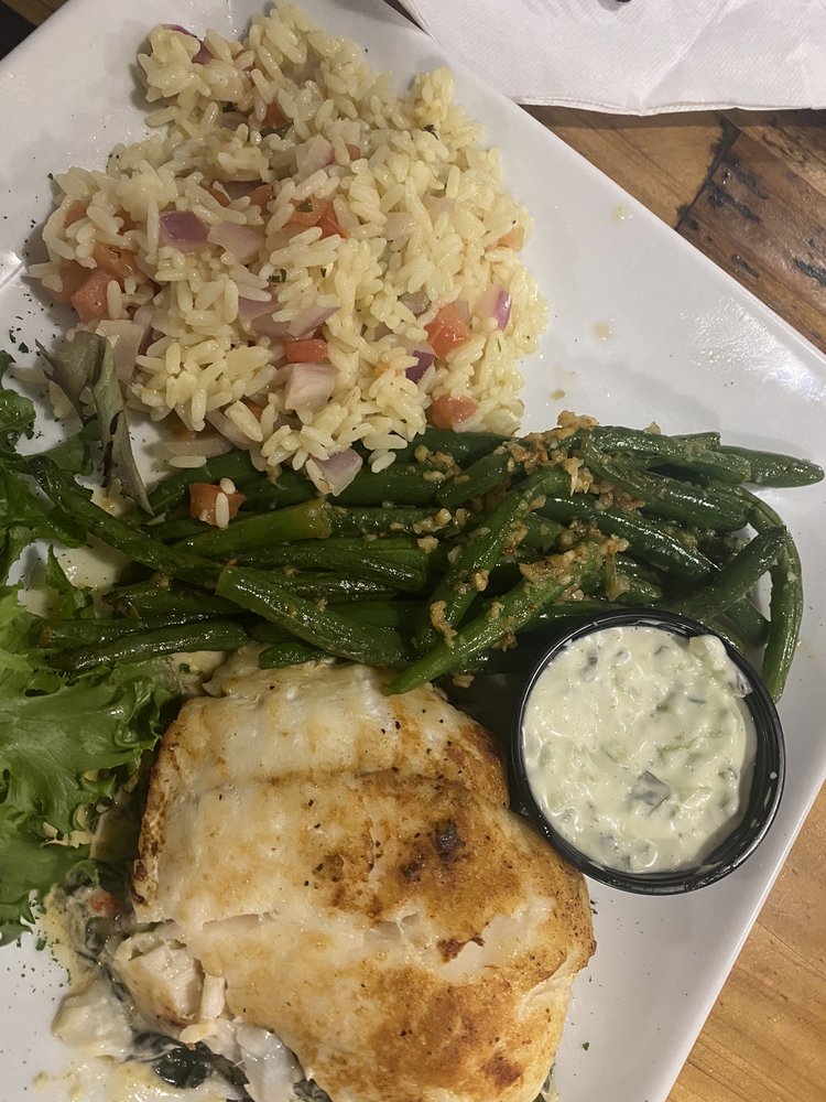 Food from Yamas Bar & Grill