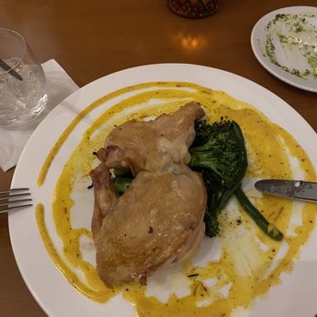 Switchback Grille - Mary's chicken - Bars Near Me - Springdale, Utah