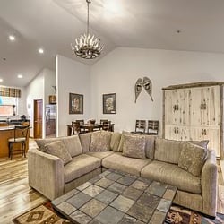 Rustic Retreat at Bears Den - Great Room, Sitting Area and Queen Murphy Bed
