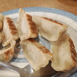 Yan's Chinese Restaurant - Pot stickers
