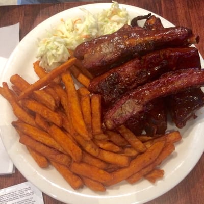 Collie's Sports Bar & Grill by null