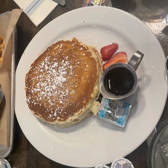 Twohey’s Restaurant - Old fashion pancakes - New American Near Me - South Pasadena, California Twohey’s Restaurant - Old fashion pancakes - New American Near Me - South Pasadena, California