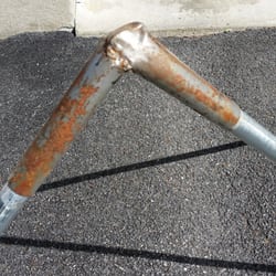 West Coast Netting - This photo shows the "quality" weld on one of the corner connectors. The welding was done on house.