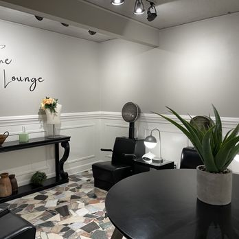 Elevation 138 Salon and Spa - The Lounge - Hair Salons Near Me - Fort Wayne, Indiana